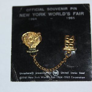 1964 1965 New York World’s Fair Unisphere Souvenir Pin Brooch on Original Card